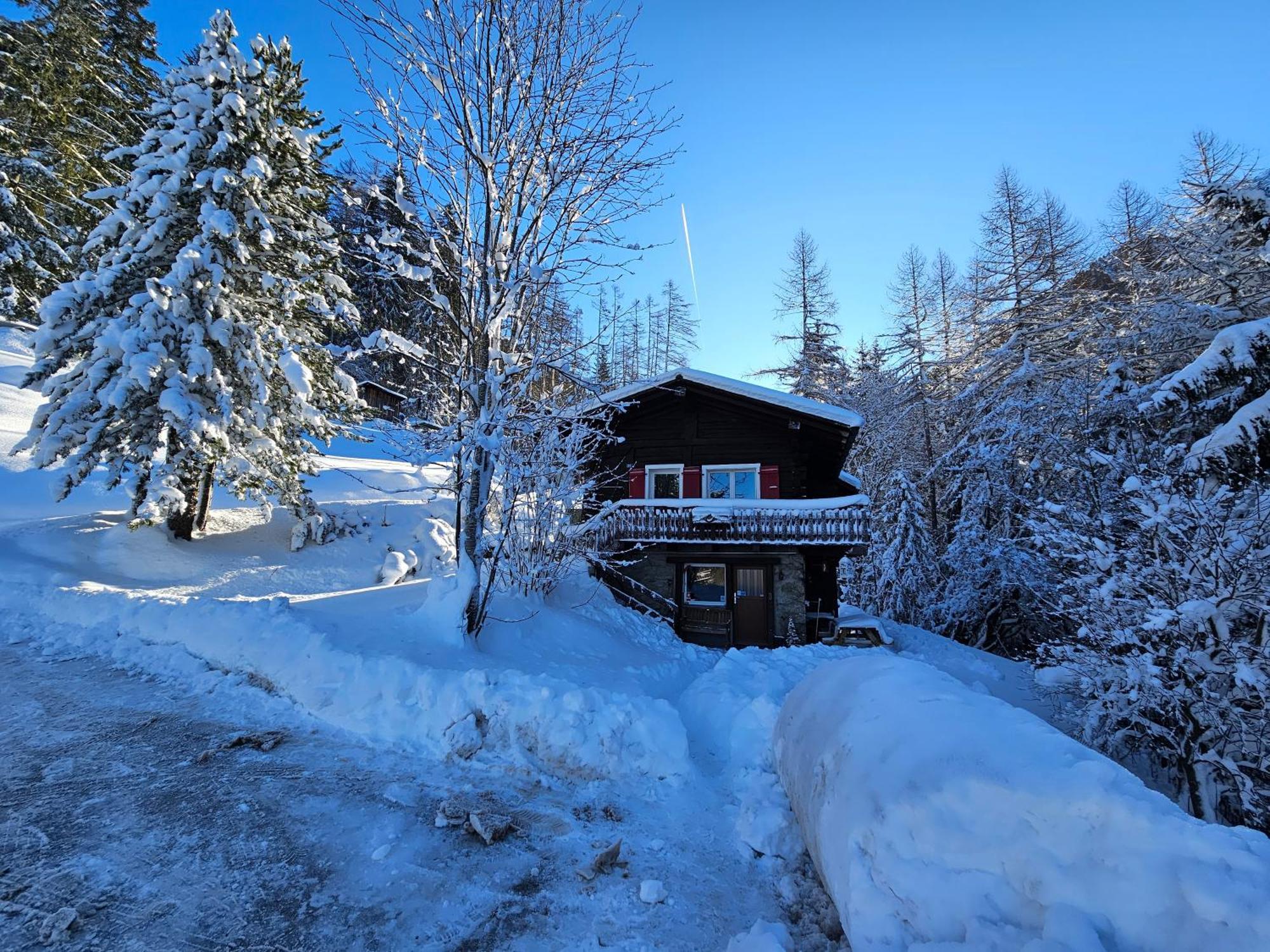 Petit Chalet Rustique Et Bucolique Bovernier Exterior foto